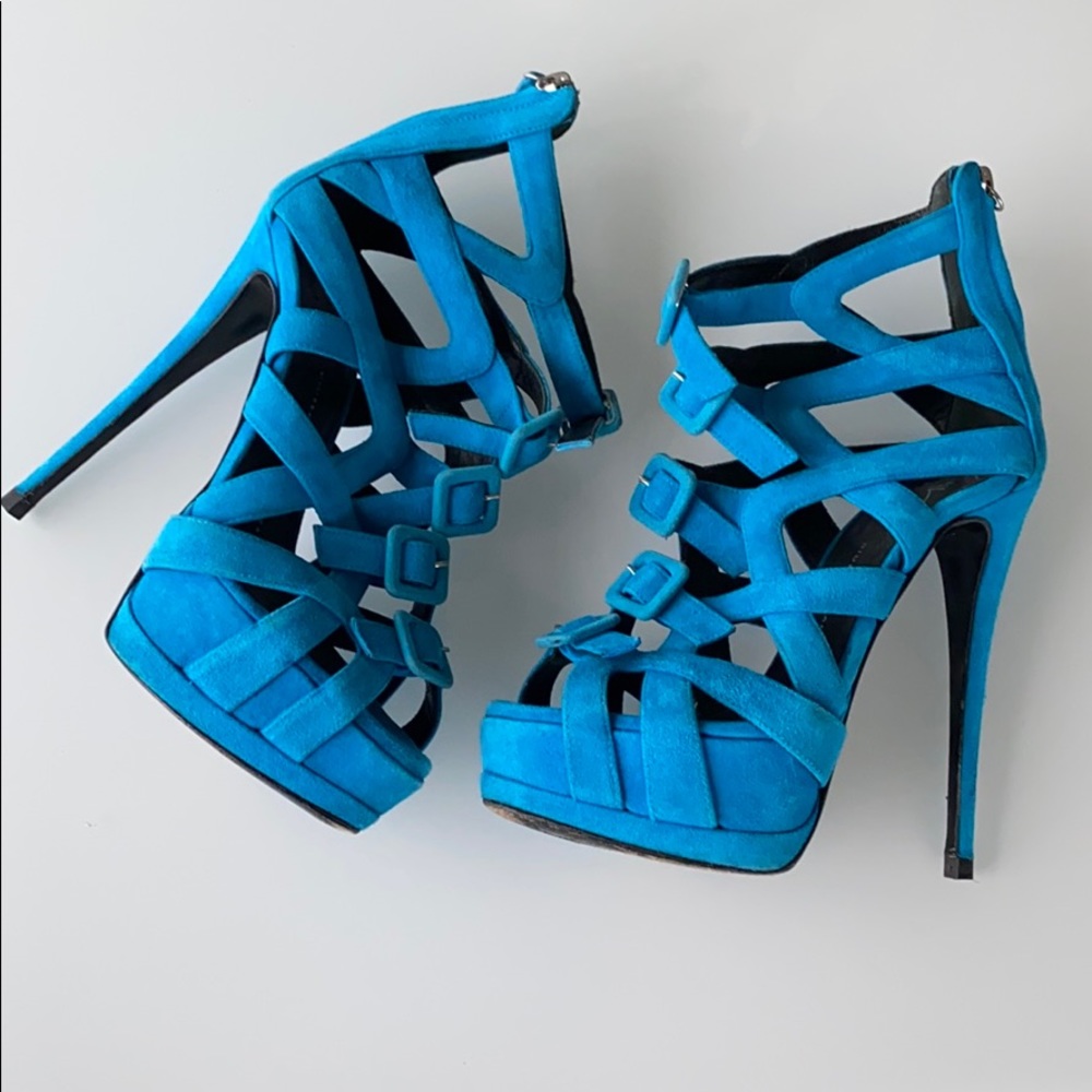 Giuseppe zanotti electric blue heel